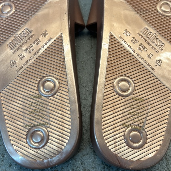 Women’s Melissa USA Size 10 Slide Sandal. - Picture 6 of 7